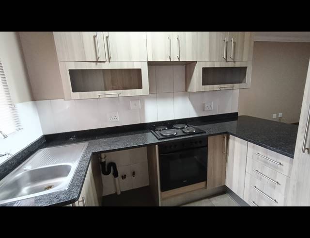 2 BEDROOM APARTMENT TO LET IN BLANCHEVILLE